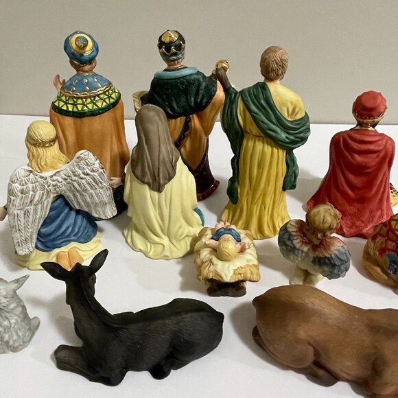 13 Piece Christmas Holiday Holy Nativity Set Ceramic Porcelain - Picture 9 of 11